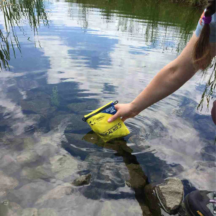 Adventure Medical Kit - Ultralight/Watertight .5 Medical Kit - SAVE 70% - Bowgearshop