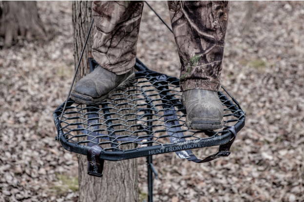 Hawk - Mega Combat Hang-On Treestand - Bowgearshop