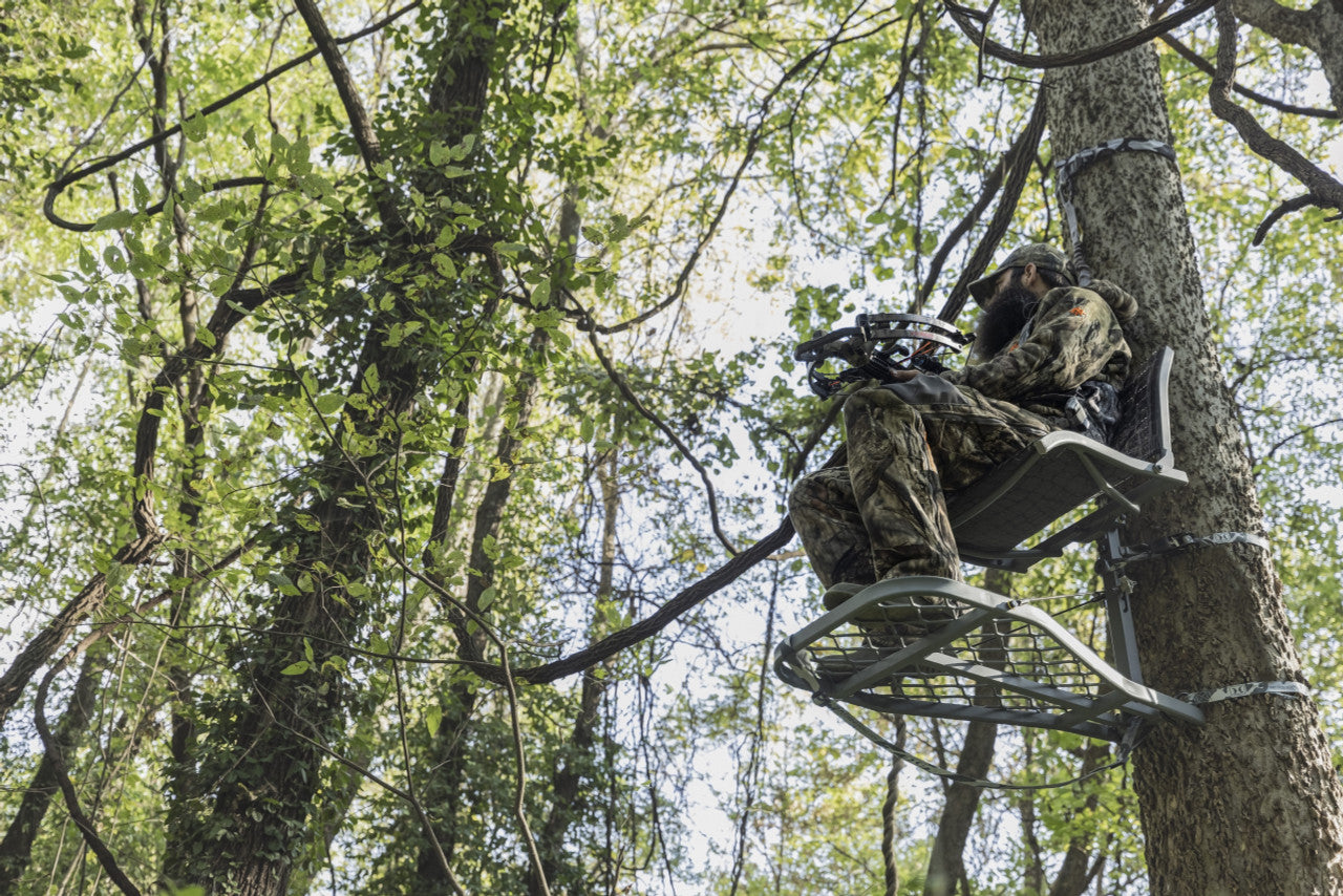 Hawk Treestands - Rival Lite Hang On w/ Seat