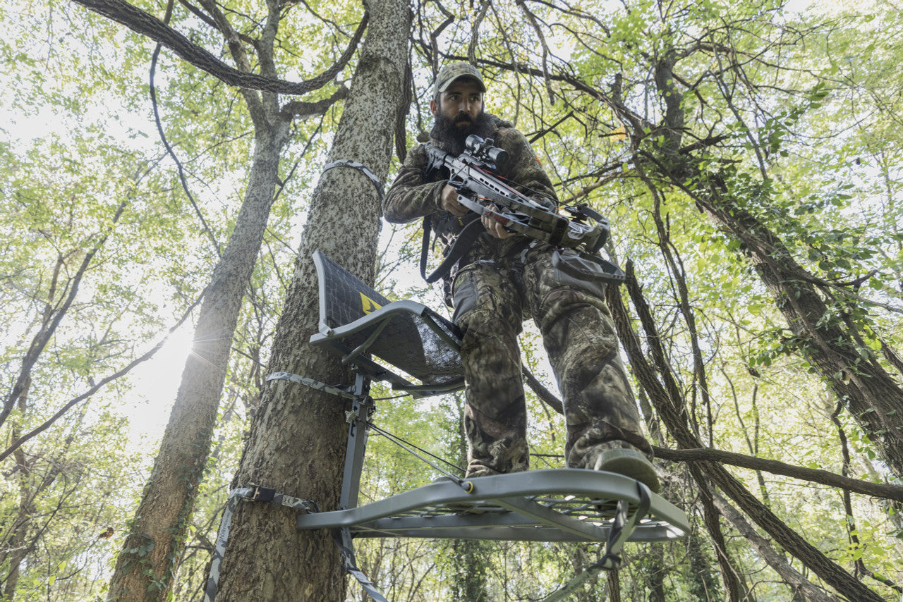 Hawk Treestands - Rival Lite Hang On w/ Seat