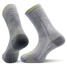 Load image into Gallery viewer, Teko - eco HIKE 2.0 DISCOVERY MERINO WOOL HIKING SOCKS - Light Half Cushion